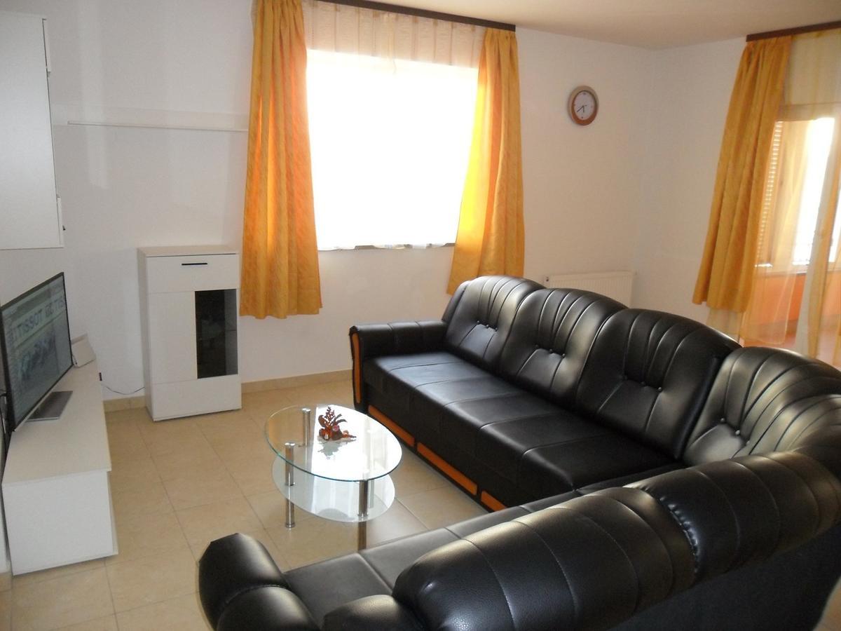 Vile Park Apartment Pula Exterior photo